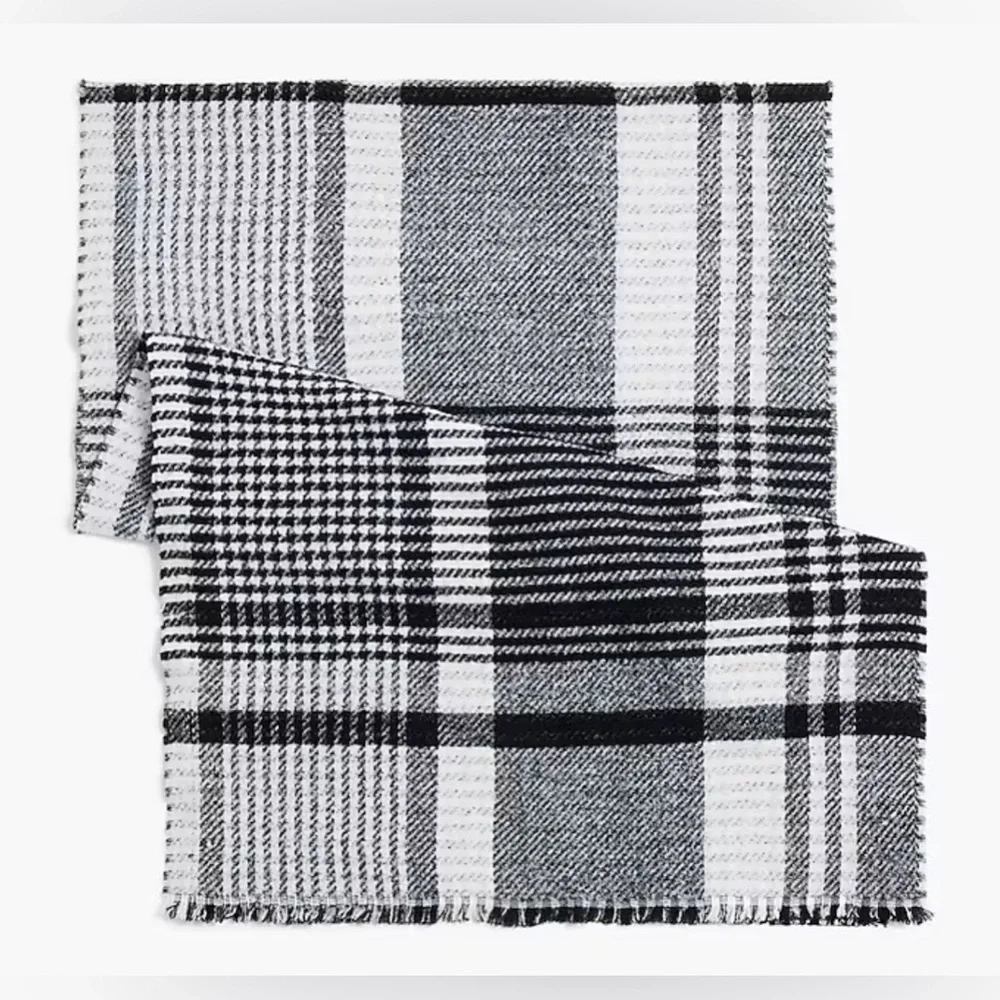 J. Crew Marled reversible scarf. Perfect Christmas gift. - Picture 2 of 7